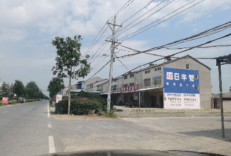 宁明如何能保证墙体广告的醒目性？